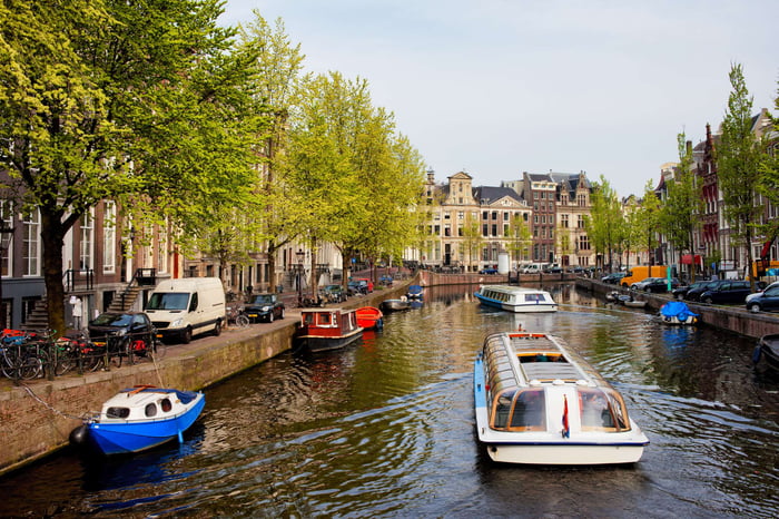 Amsterdam Canal History Tour by Boat image