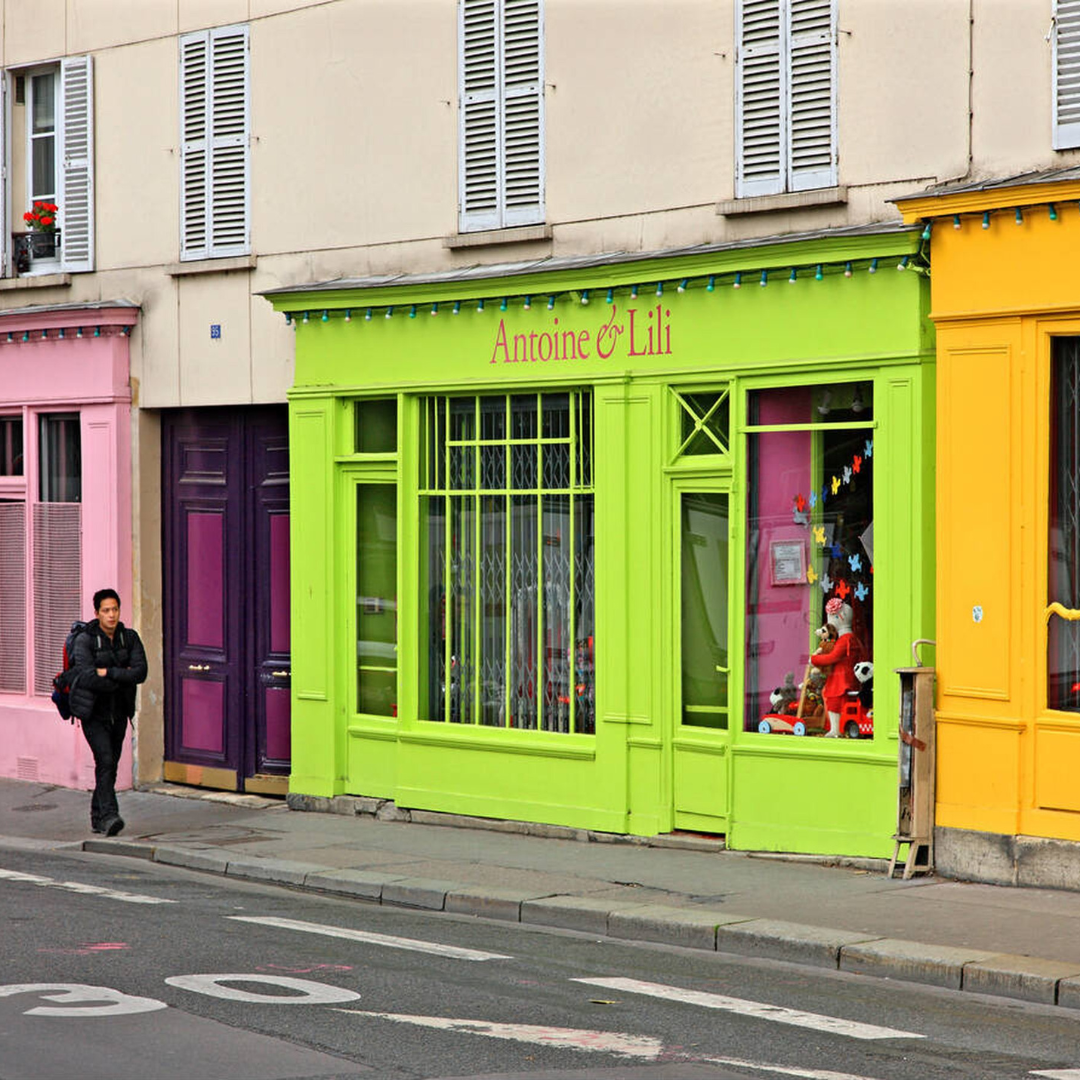 Canal St Martin - Shops